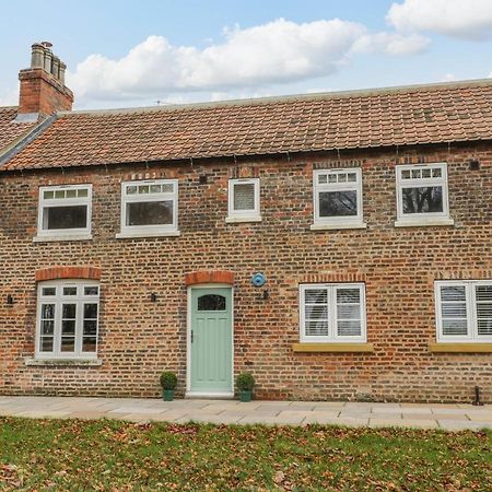 The Grooms Cottage York Exterior photo